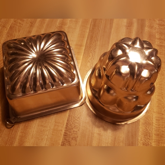 Vintage Other - Vintage Copper Molds - Set of 2